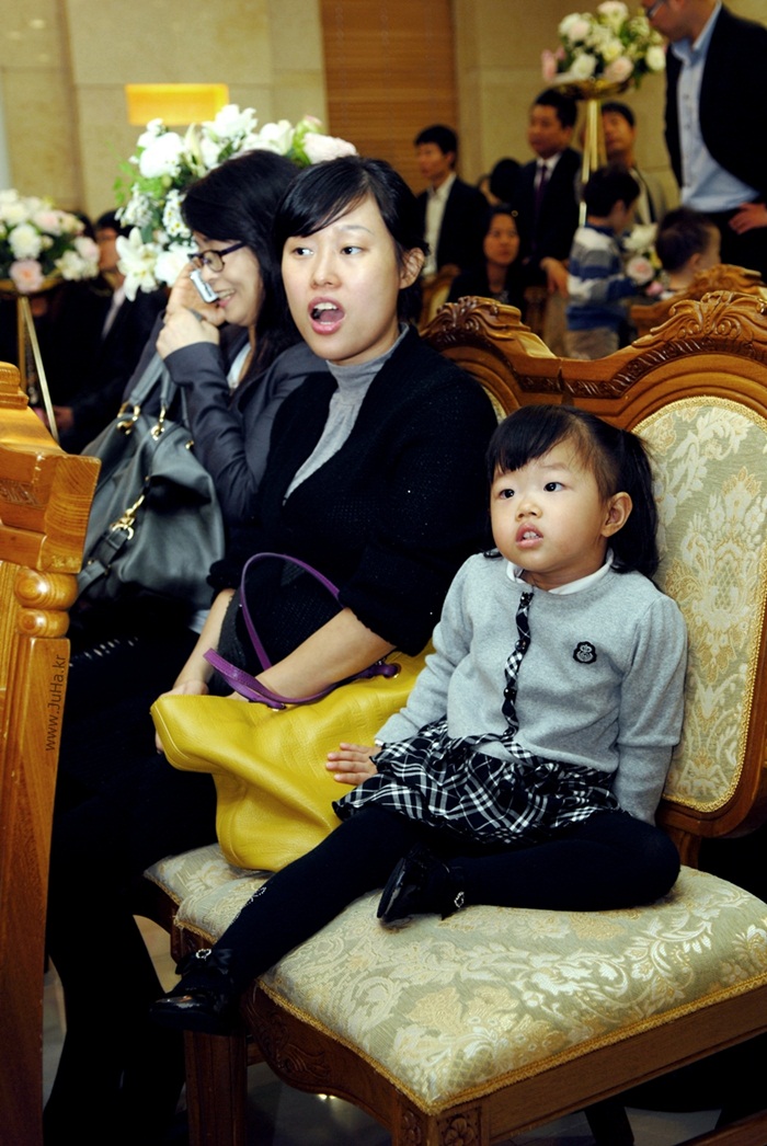 결혼식장에서 엄마랑